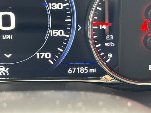 Used 2021 GMC Acadia Denali w/ Denali Technology Package image 22