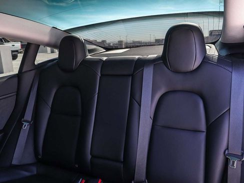 Used 2020 Tesla Model 3 Long Range image 23