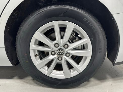 Used 2025 Toyota Camry LE image 65