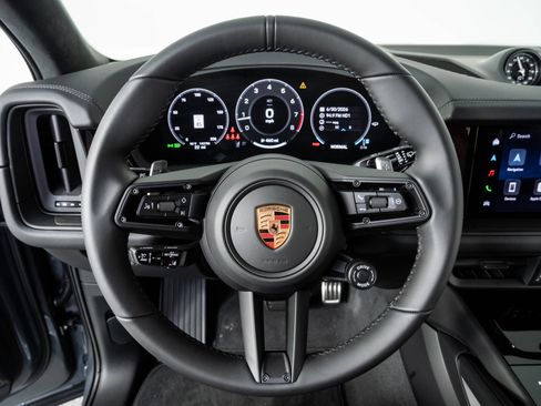 New 2026 Porsche Cayenne GTS AWD/4WD image 9