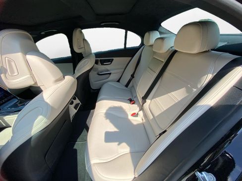 Used 2023 Mercedes-Benz C 300 4MATIC Sedan image 13