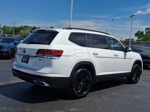 Certified 2023 Volkswagen Atlas SE w/ Black Wheel Package AWD/4WD image 6