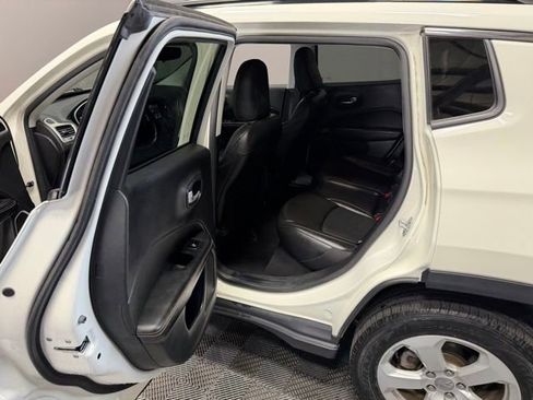 Used 2020 Jeep Compass Latitude w/ Cold Weather Group AWD/4WD image 18