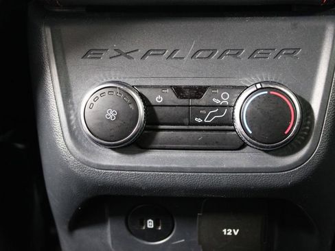 Used 2025 Ford Explorer ST-Line w/ ST-Line Street Pack image 22