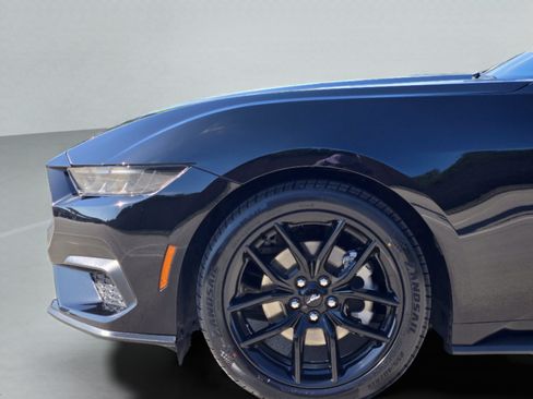 Used 2024 Ford Mustang Coupe RWD image 29