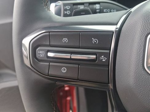 Used 2026 GMC Terrain AT4 w/ Convenience Package III AWD/4WD image 6