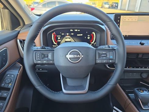 New 2026 Nissan Rogue Platinum AWD/4WD image 18