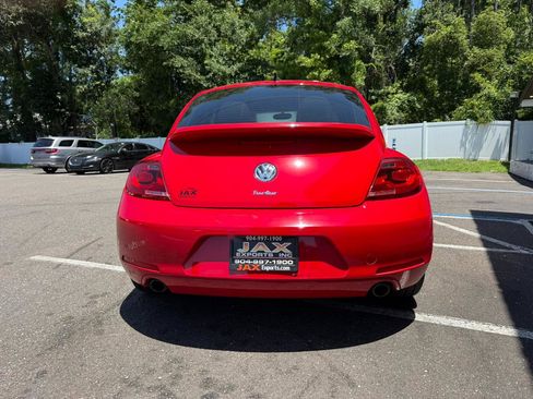 Used 2013 Volkswagen Beetle 2.0T FWD image 4