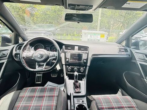 Used 2017 Volkswagen GTI S FWD image 15