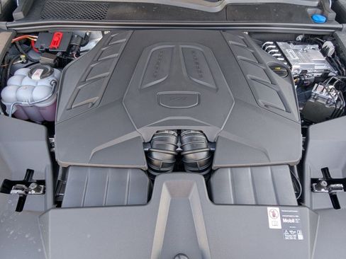 New 2026 Porsche Cayenne GTS image 28