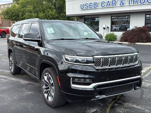 Used 2023 Jeep Grand Wagoneer L Series III w/ Rear Seat Video Group 1 AWD/4WD image 2