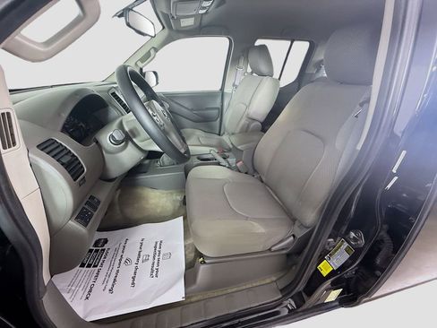 Used 2013 Nissan Frontier SV AWD/4WD image 14