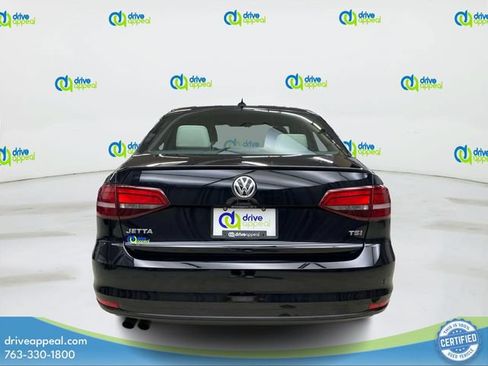Used 2016 Volkswagen Jetta Sport w/ Lighting Package FWD image 7