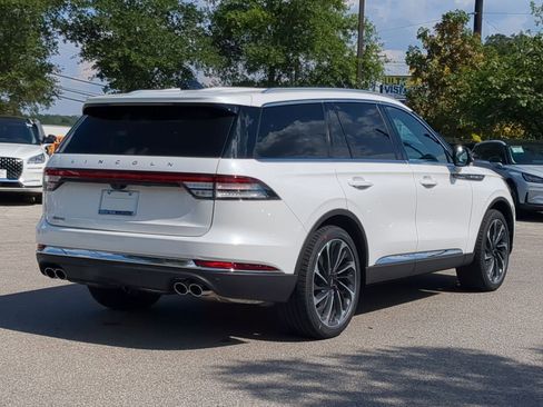 New 2025 Lincoln Aviator Reserve w/ Illumination Package image 3