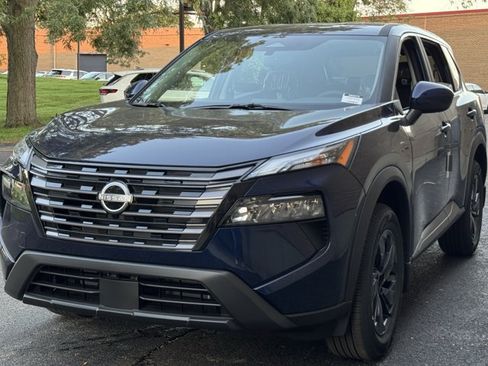 New 2026 Nissan Rogue SV AWD/4WD image 25
