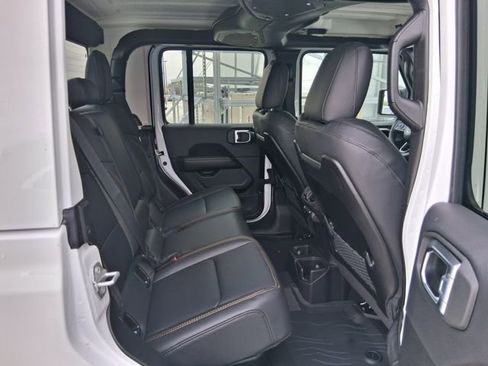 New 2026 Jeep Gladiator Sport image 23