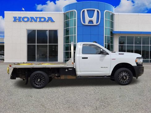 Used 2019 RAM 3500 Tradesman RWD image 2