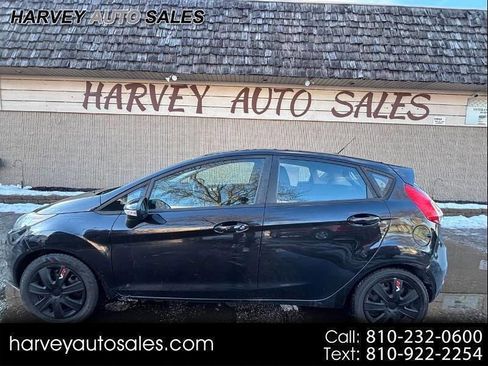 Used 2014 Ford Fiesta SE image 1