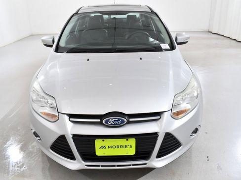 Used 2014 Ford Focus SE w/ Equipment Group 201A image 3
