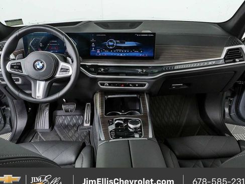 Used 2025 BMW X7 xDrive40i w/ M Sport Package AWD/4WD image 19