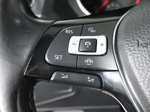 Used 2021 Volkswagen Tiguan SE R-Line image 22