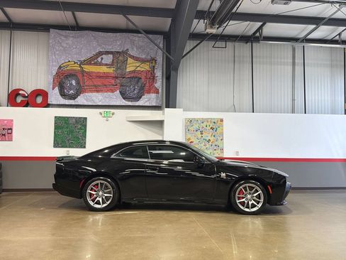 Used 2025 Dodge Charger Daytona Scat Pack w/ Track Pack AWD/4WD image 31