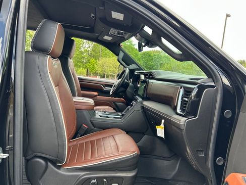 Used 2024 GMC Sierra 2500 Denali Ultimate AWD/4WD image 57