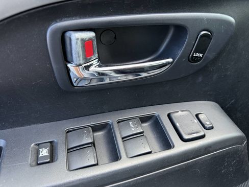 Used 2014 MAZDA MAZDA5 Sport image 14