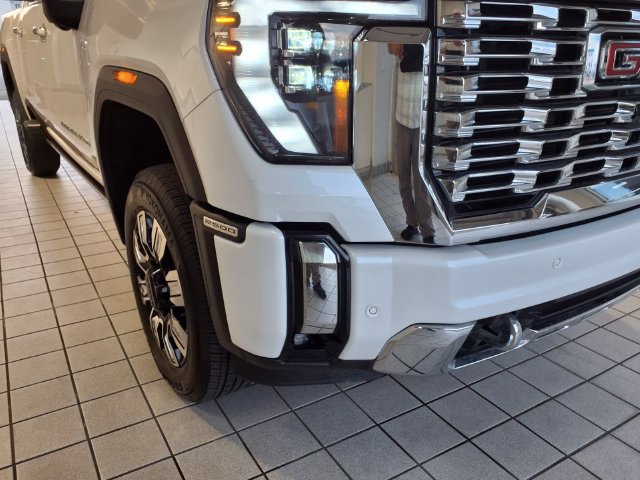 Used 2024 GMC Sierra 2500 Denali w/ Denali Reserve Package AWD/4WD image 26