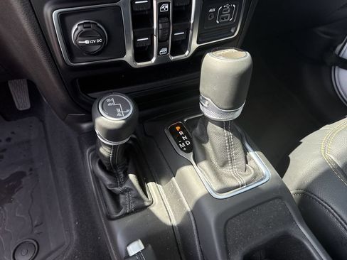 Used 2026 Jeep Gladiator Sport AWD/4WD image 18