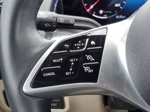 Certified 2025 Mercedes-Benz GLB 250 4MATIC image 24