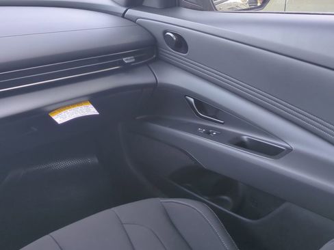New 2026 Hyundai Elantra Sport FWD image 17