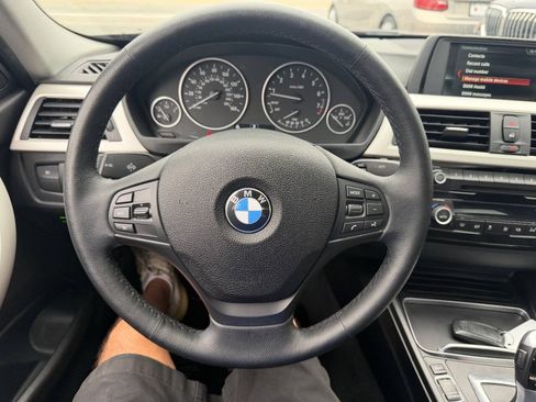 Used 2018 BMW 320i xDrive Sedan w/ Convenience Package AWD/4WD image 28
