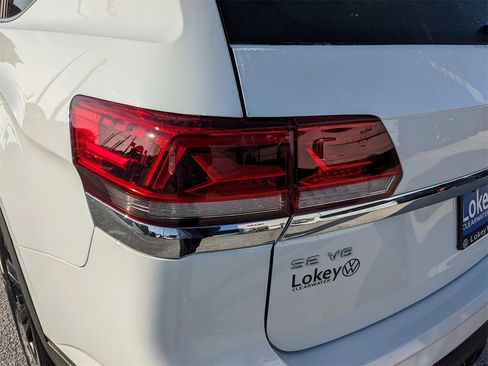 Certified 2022 Volkswagen Atlas SE w/ Panoramic Sunroof Package image 9