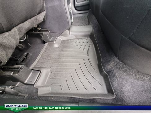 Certified 2023 Ford Edge SE image 16