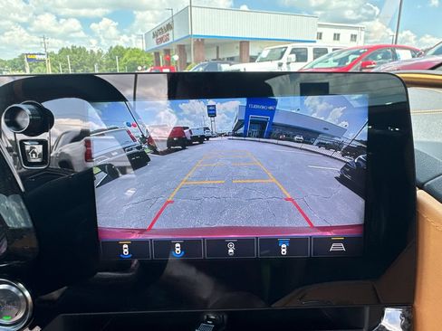 Used 2020 Chevrolet Corvette Stingray Preferred Conv w/ 2LT Preferred Equipment Group RWD image 23