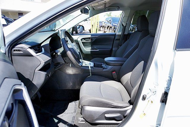 Used 2024 Toyota RAV4 LE AWD/4WD image 21