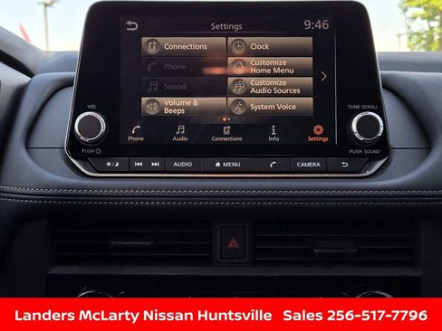 Used 2025 Nissan Rogue S FWD image 18