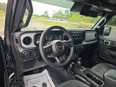 Used 2024 Jeep Wrangler Sport S w/ Convenience Group image 18