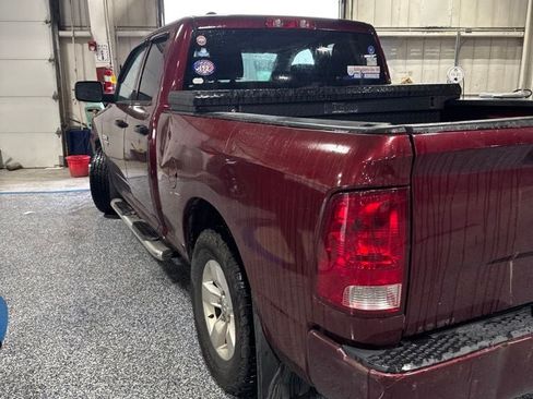 Used 2017 RAM 1500 Express RWD image 4