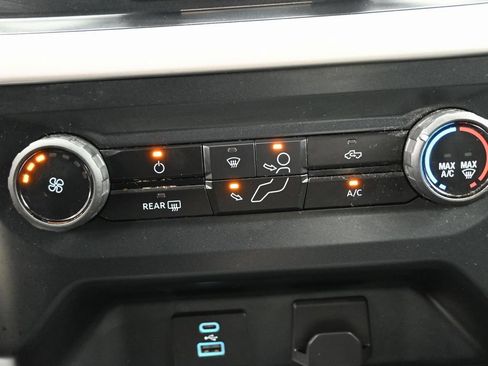 Used 2023 Ford F150 XLT AWD/4WD image 27