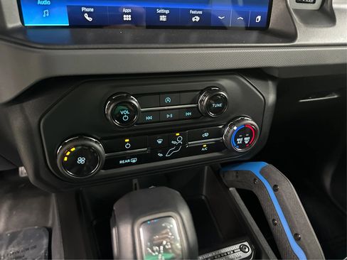 Used 2024 Ford Bronco Black Diamond image 27