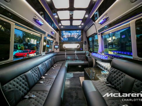 Used 2023 Mercedes-Benz Sprinter 3500 image 17