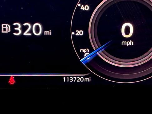 Used 2019 Volkswagen Tiguan SEL image 23