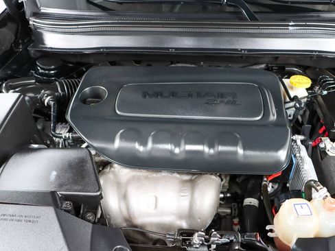 Used 2021 Jeep Cherokee Latitude Plus image 29