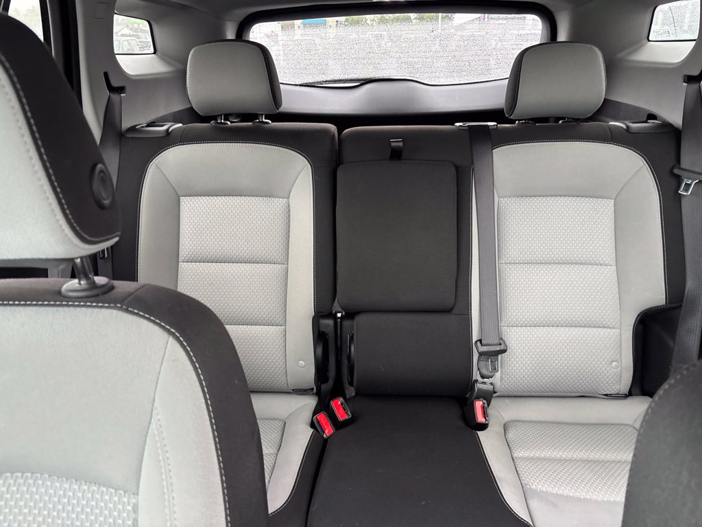 Used 2024 GMC Terrain SLE FWD image 25