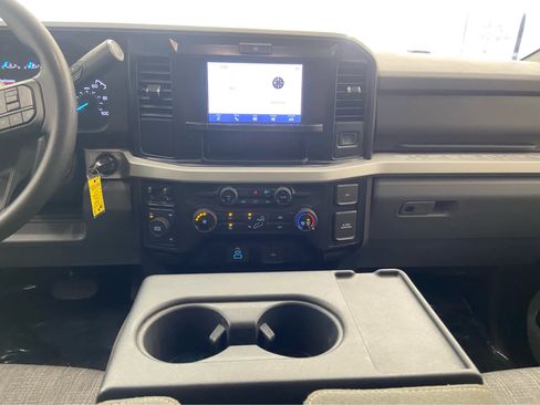 Used 2025 Ford F250 XLT AWD/4WD image 18