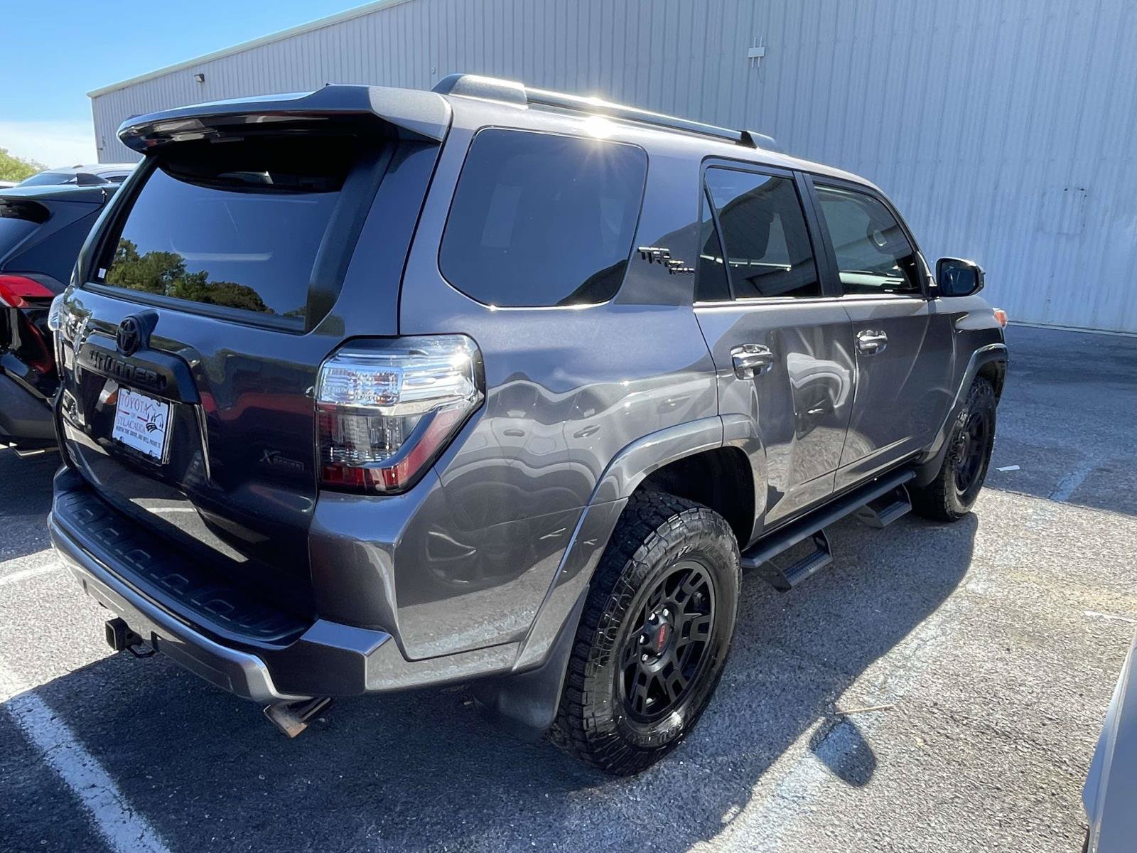 Used 2021 Toyota 4Runner TRD Off-Road AWD/4WD image 2