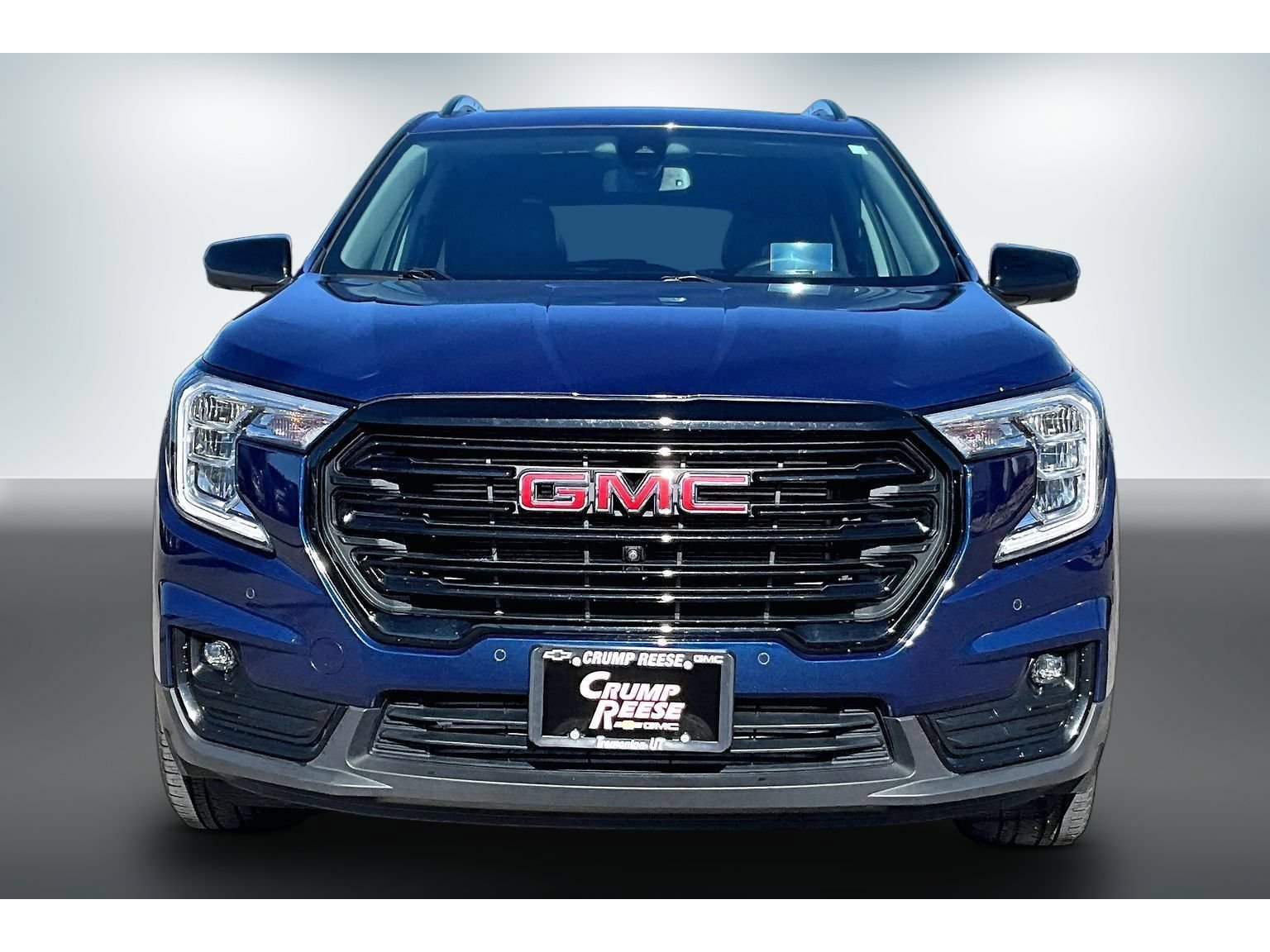 Used 2023 GMC Terrain SLT w/ Tech Package AWD/4WD image 2
