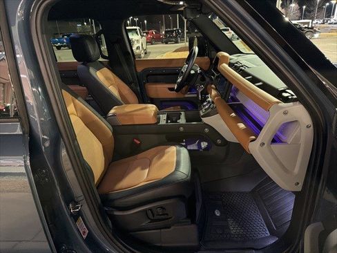 Used 2024 Land Rover Defender 110 X-Dynamic SE image 30